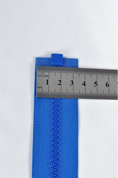 ZIP005  3號拉鏈 開尾拉鏈  單頭拉鏈  樹脂膠牙拉鏈款式  不設單獨拉鍊訂購 側面照